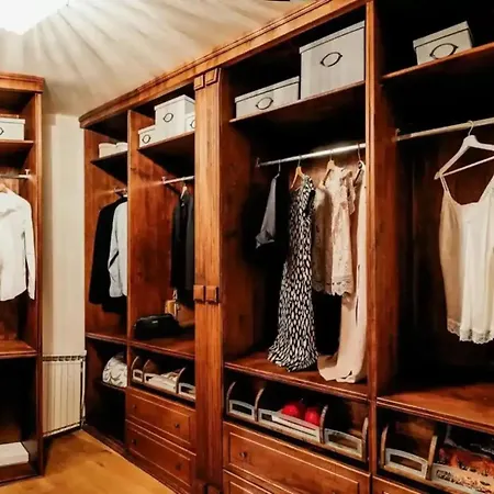 Villa Opulent With Sauna In The Heart Of Karst