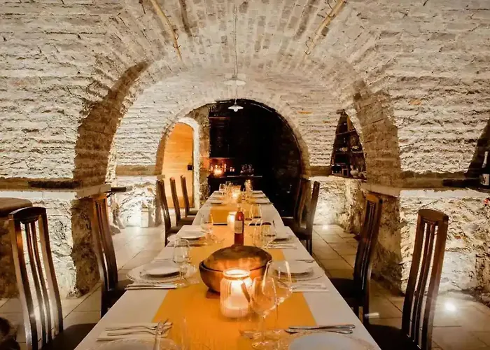 Villa Opulent With Sauna In The Heart Of Karst