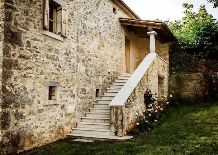 Opulent With Sauna In The Heart Of Karst Dutovlje