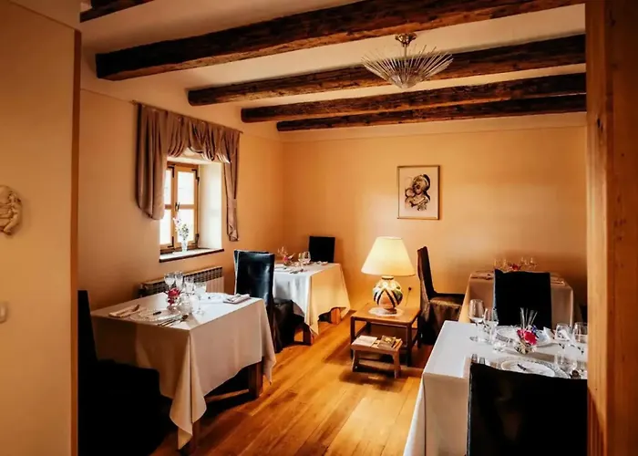 Opulent With Sauna In The Heart Of Karst *